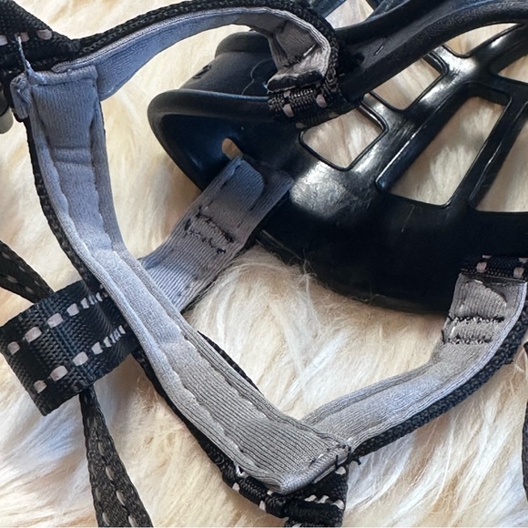 SALE!! Silicone basket muzzle size 2 and dog poop bags.     4 - Picture 8 of 12